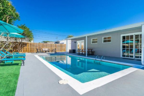 Holiday Home 4 Bedrooms with Private Pool near HardRock Casino
